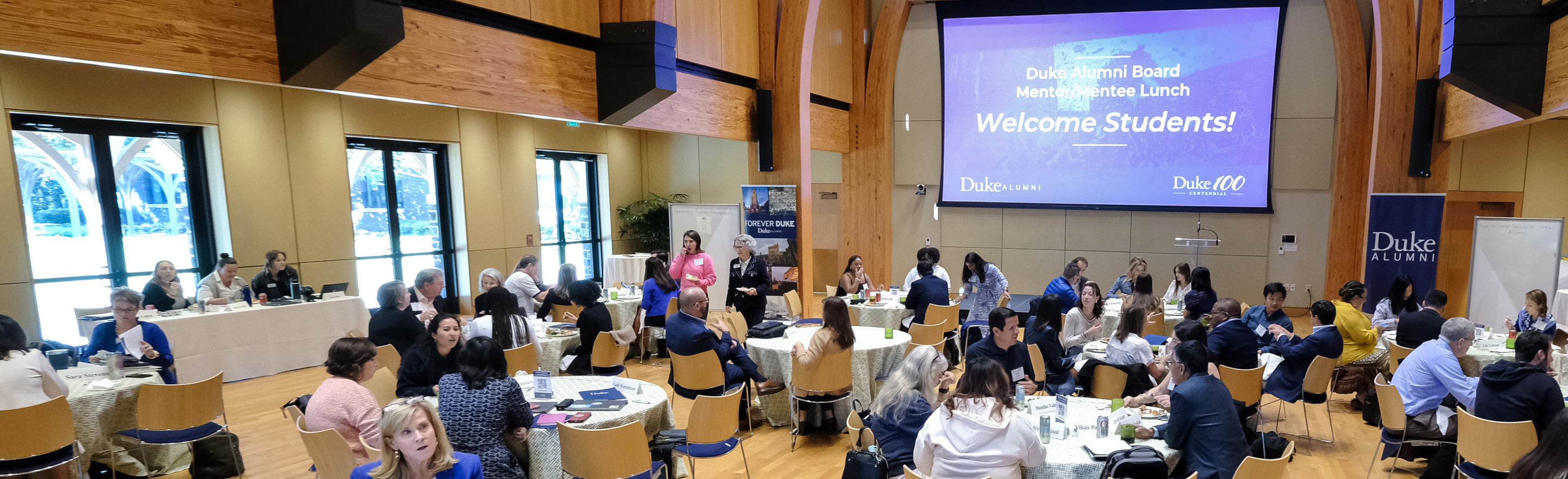 Duke alumni board student lunch